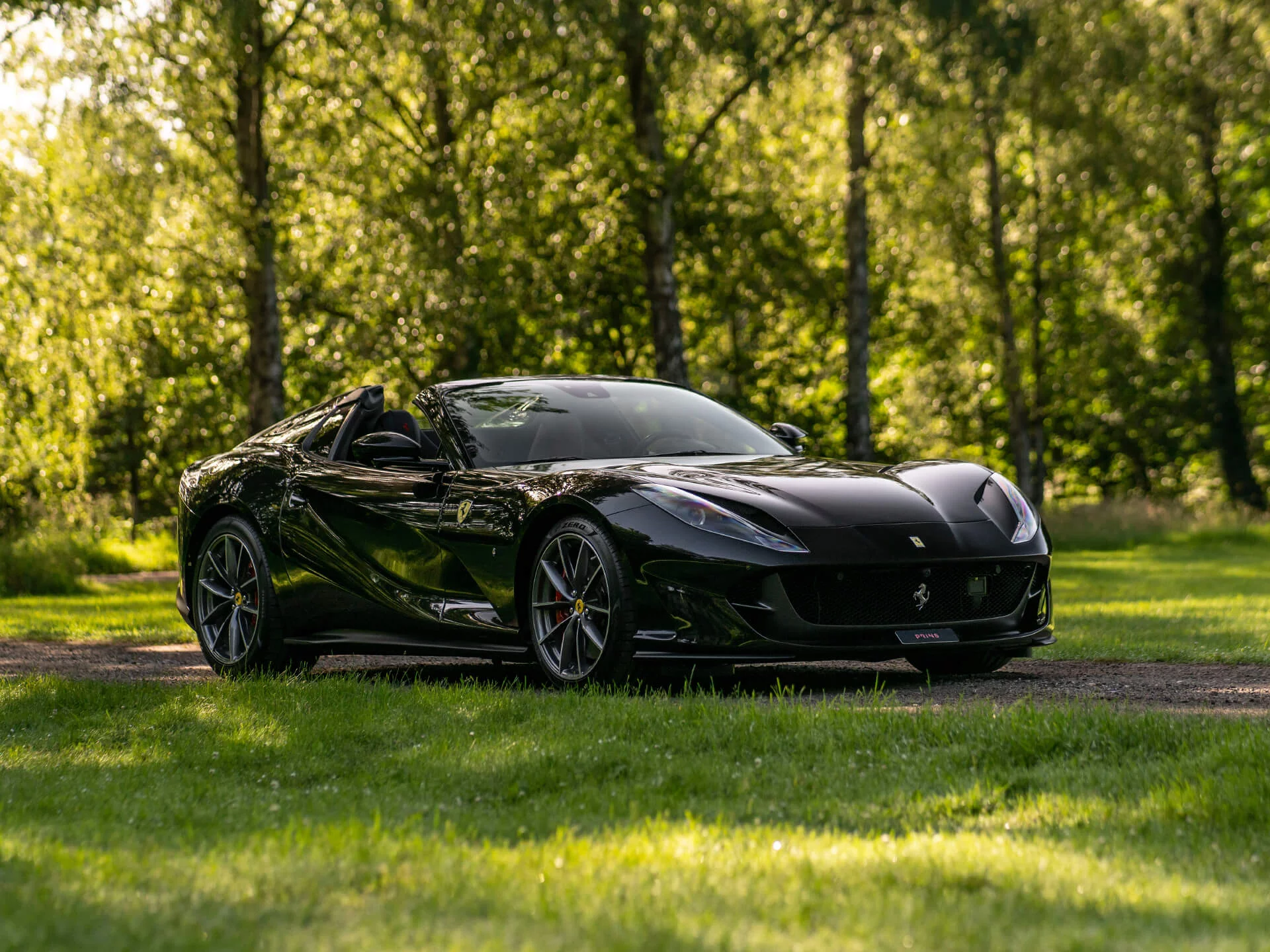 Nero Daytona Ferrari 812