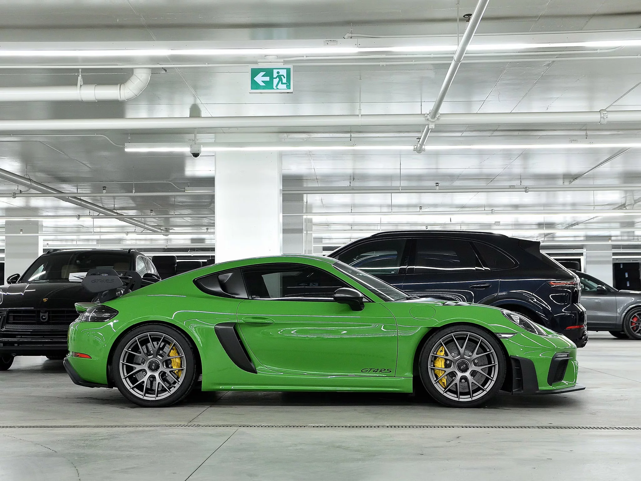 Willow Green Porsche 718 Cayman GT4 RS