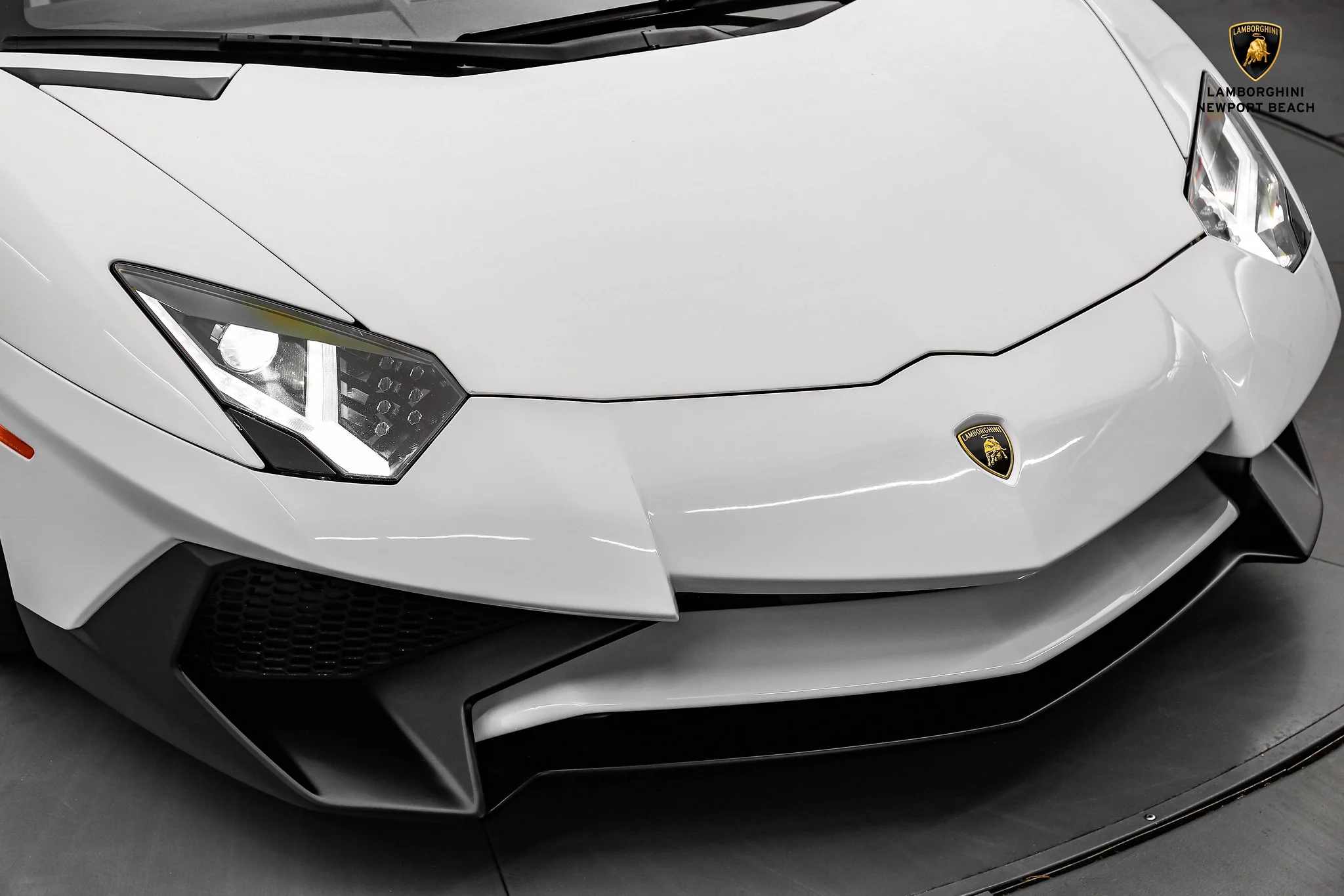 Bianco Isis Lamborghini Aventador