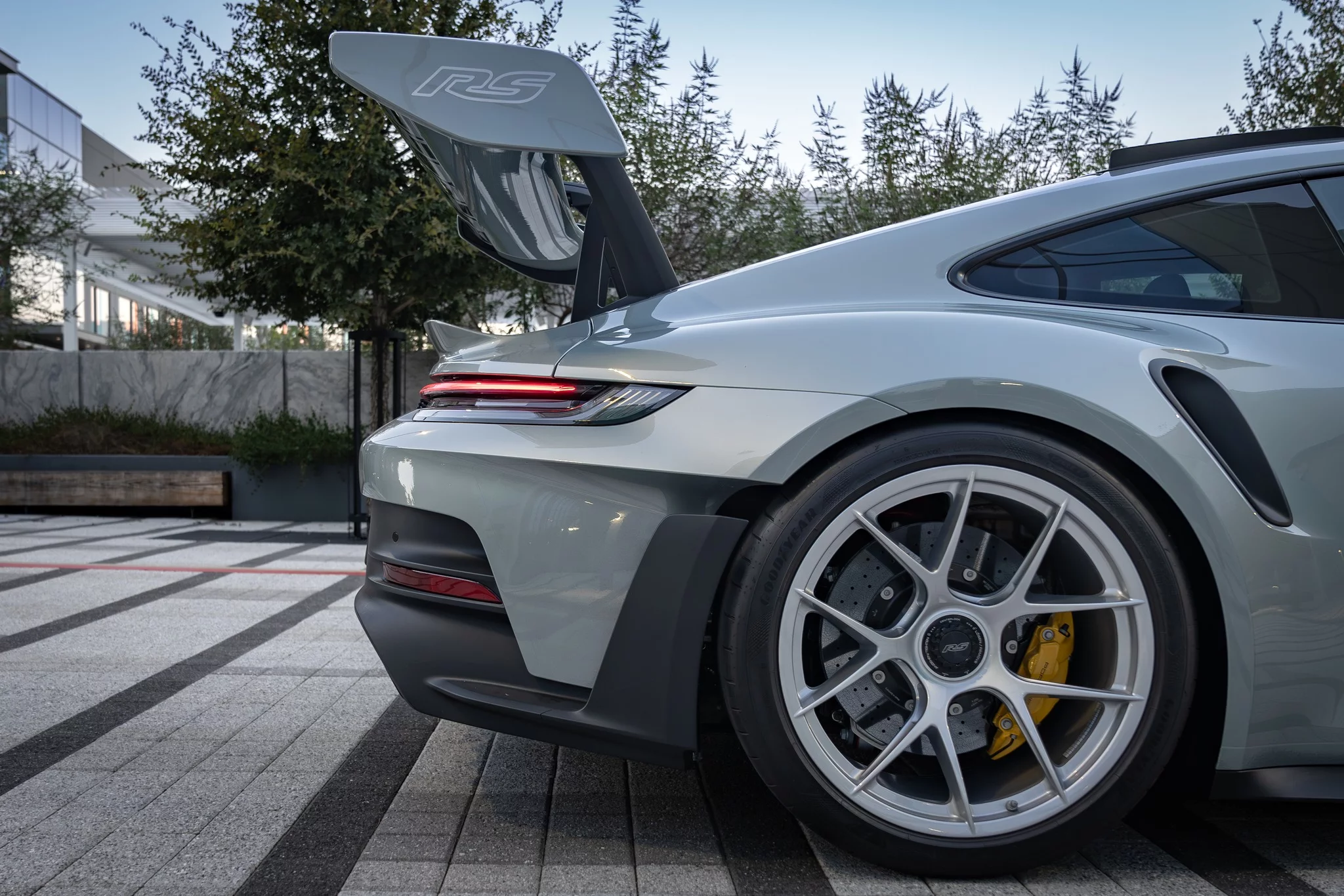 Fish Silver Grey Metallic Porsche 911 GT3 RS