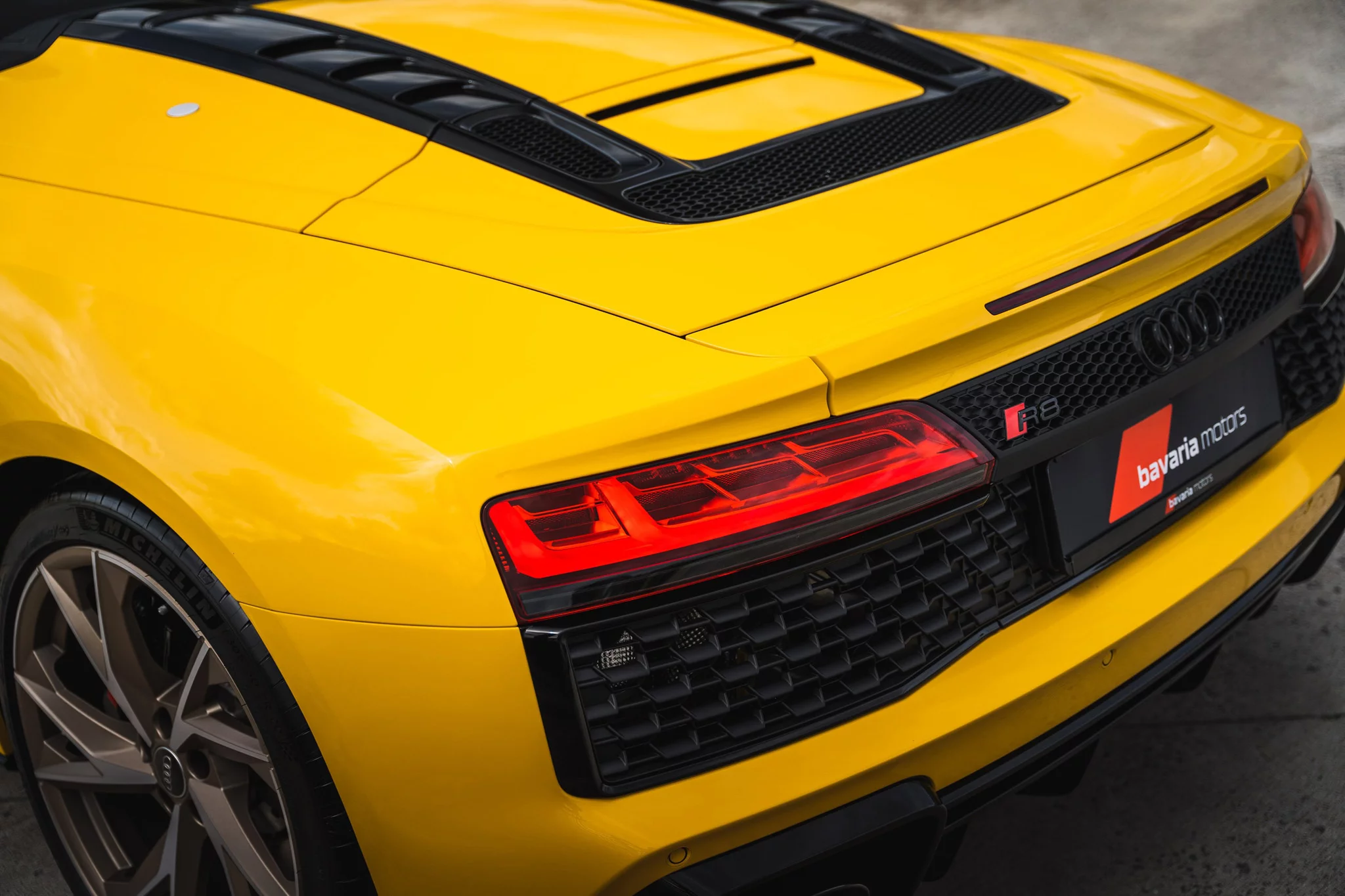 Vegas Yellow Audi R8