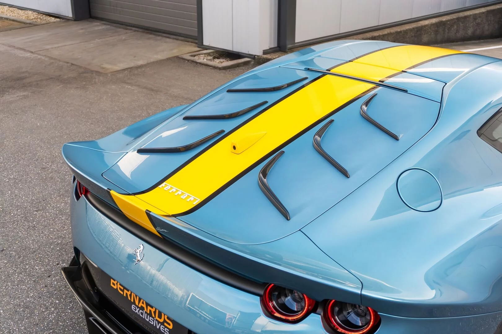 Azzurro Metallizzato Ferrari 812
