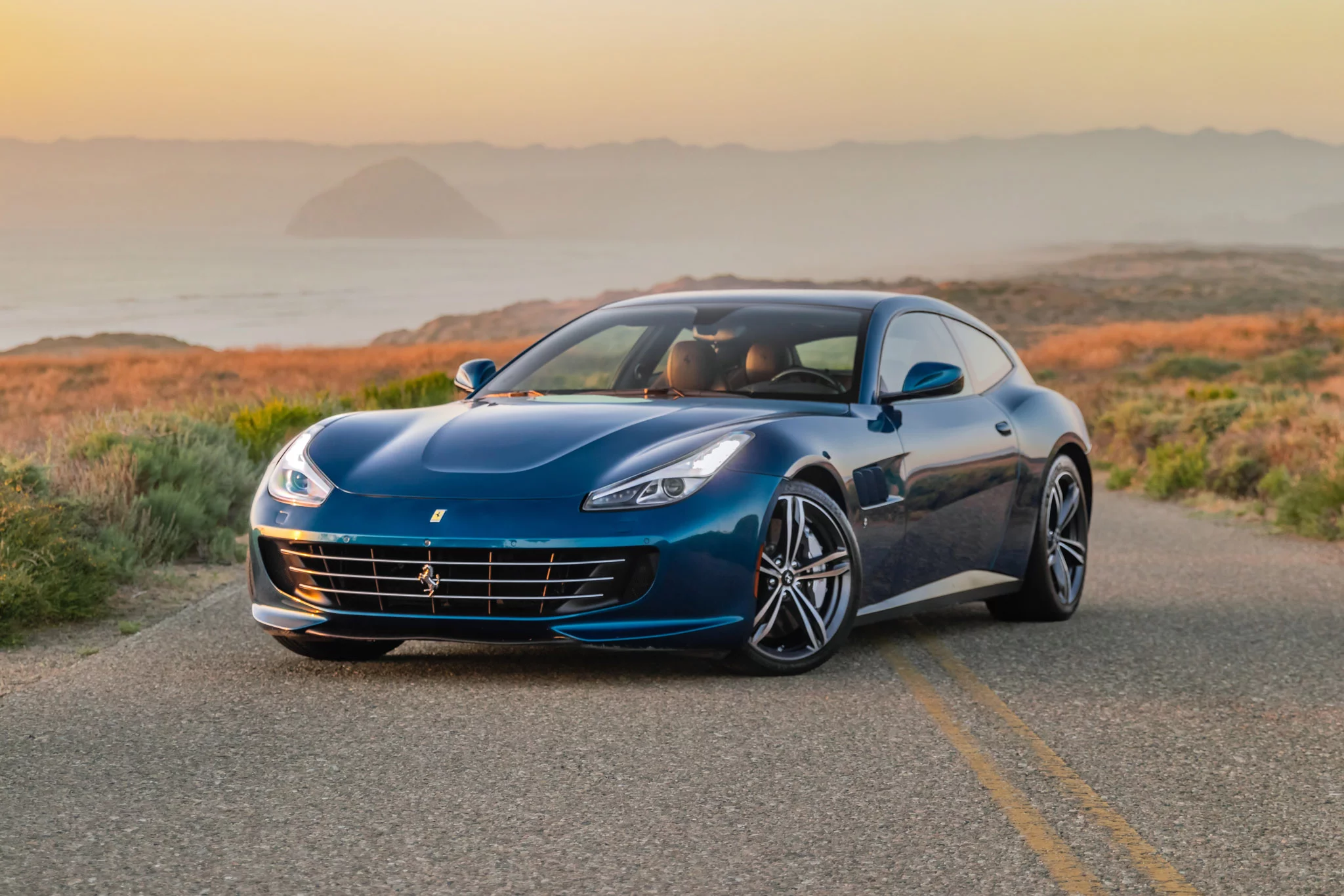 Blu Abu Dhabi Ferrari GTC4Lusso