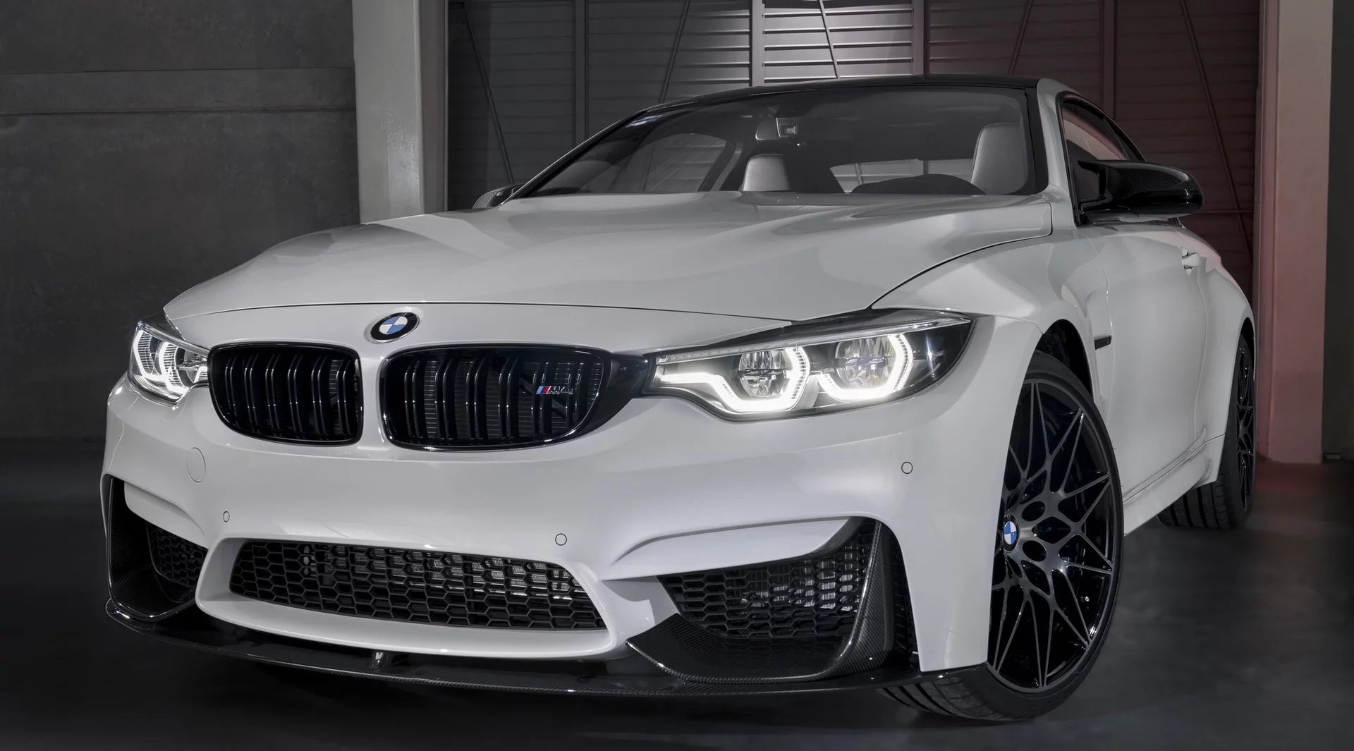 Suzuka Grey BMW M4
