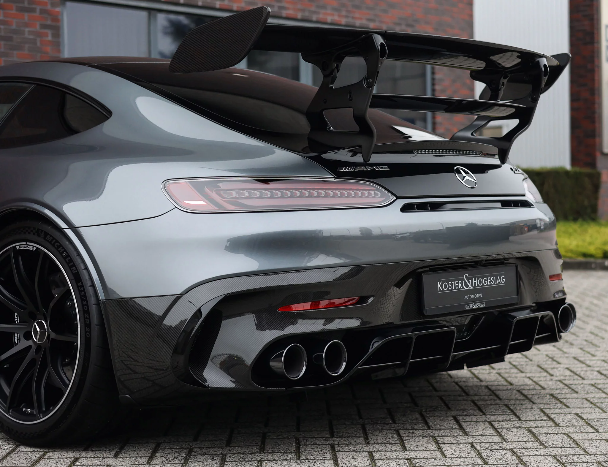 Selenite Grey Mercedes-AMG GT