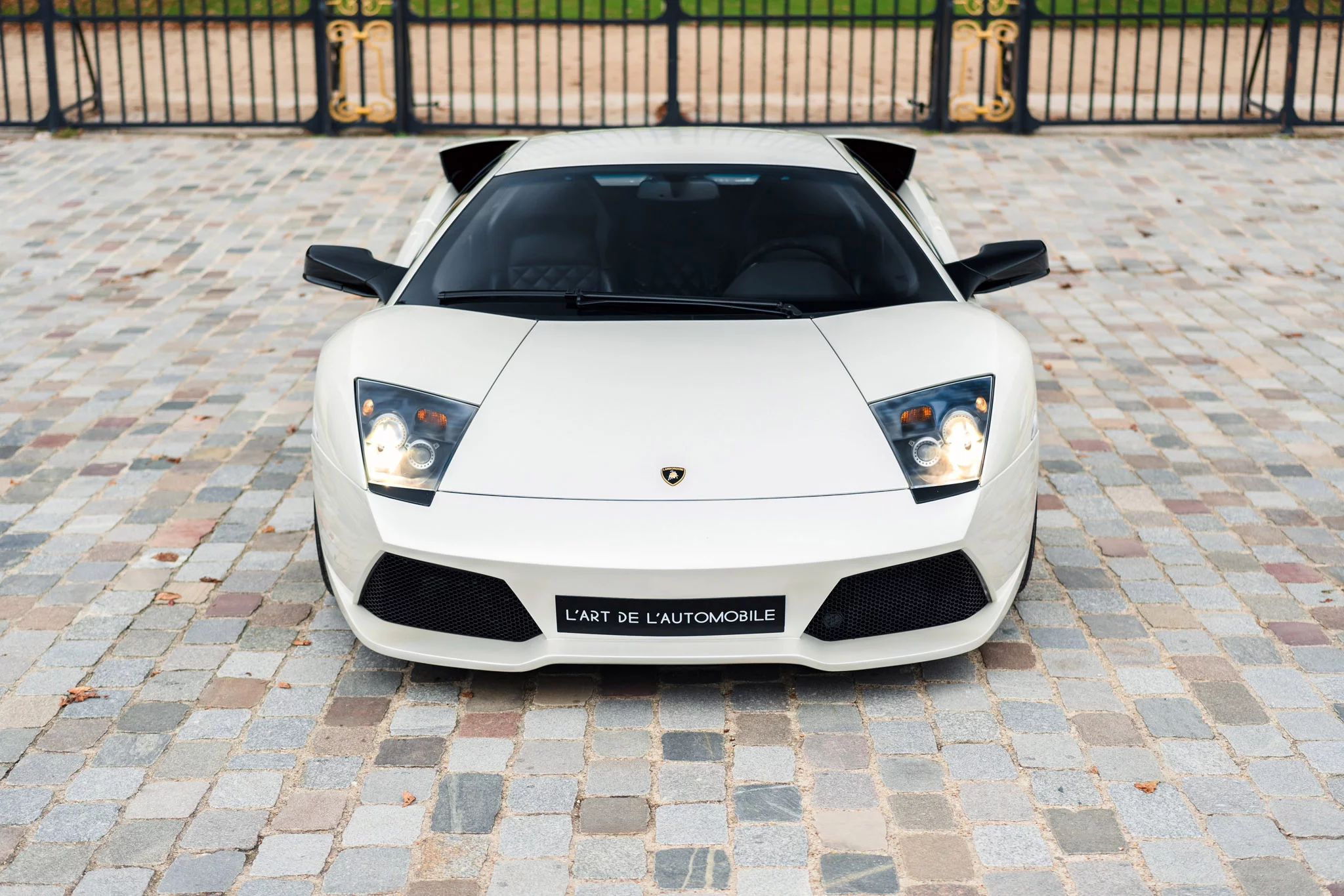 Balloon White Lamborghini Murciélago