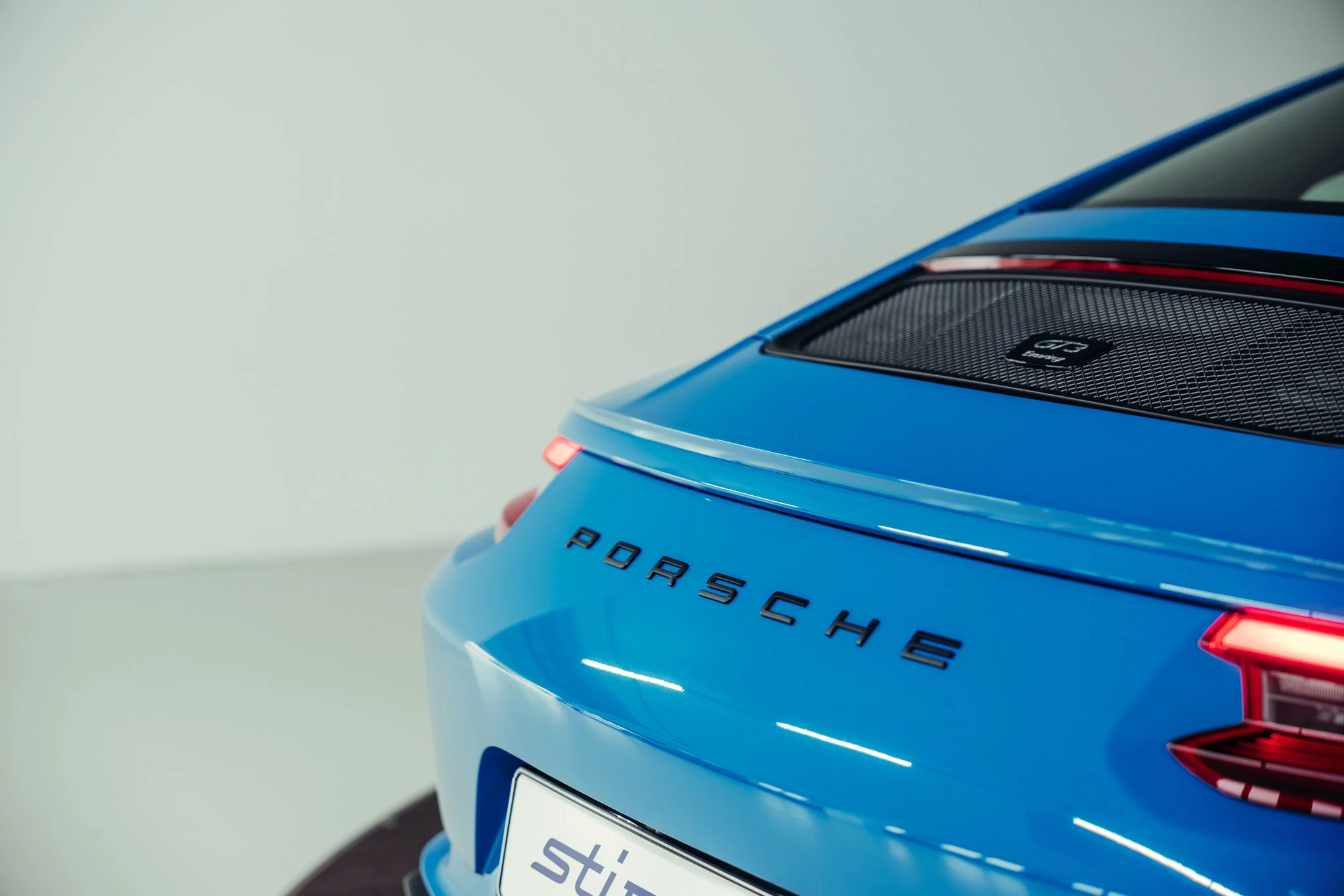 Turqoise Blue Porsche 911 GT3
