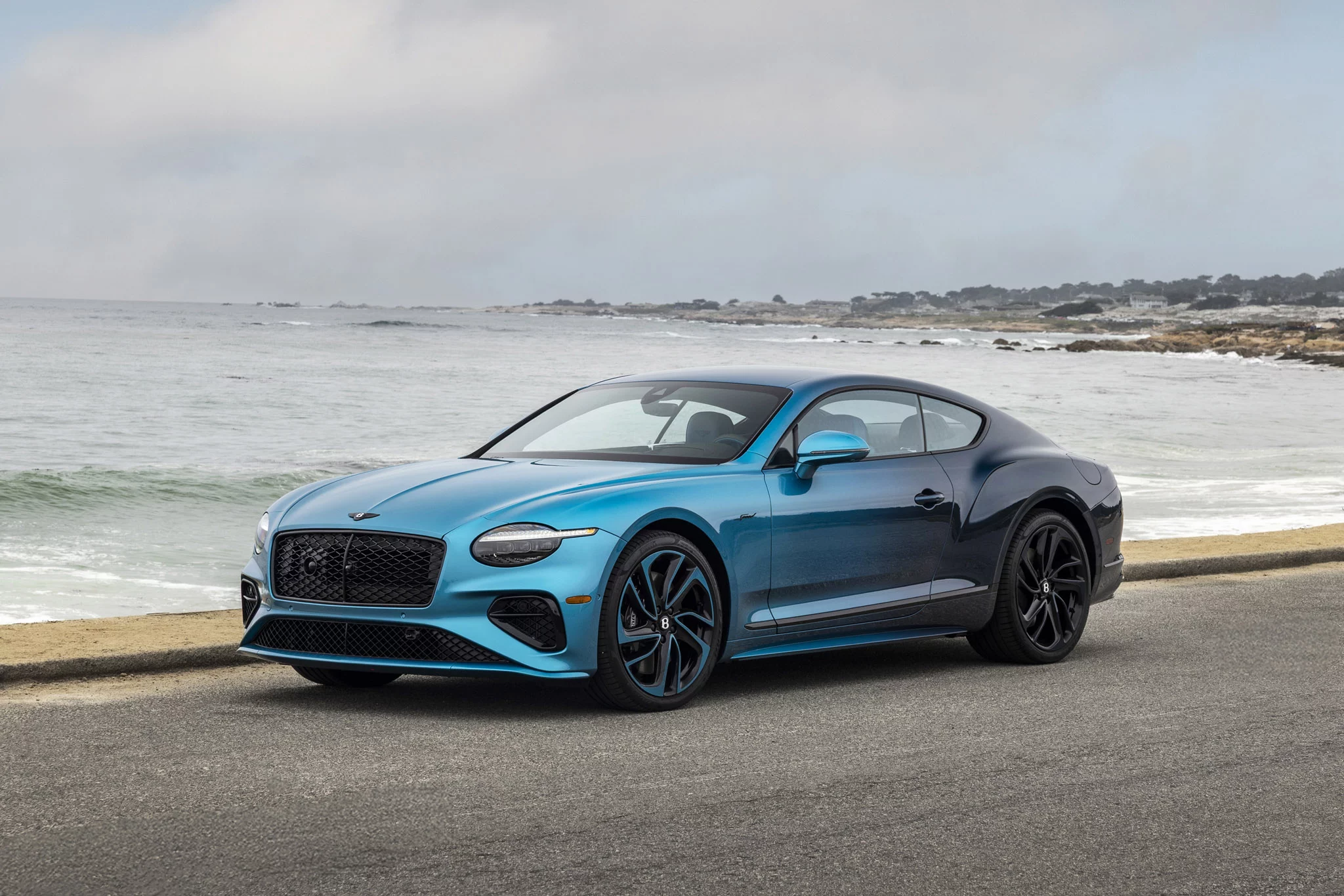 Bentley’s new hand-painted Ombré finish takes over 50 hours to perfect, but it's far from the first manufacturer to explore the color-fade trend.