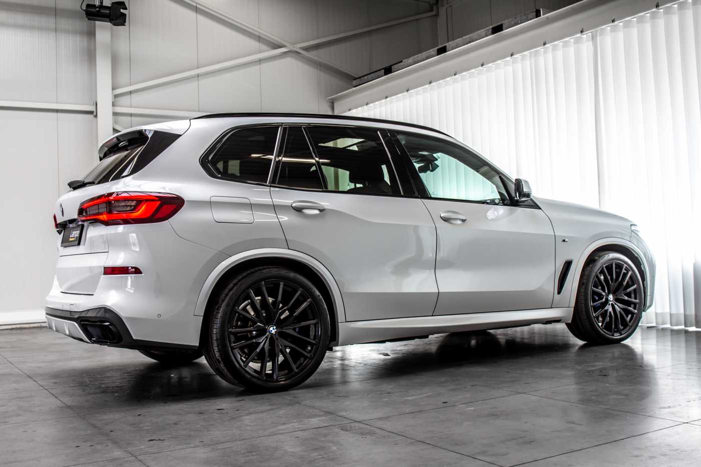 Mineral White - BMW X5 (G05) - carpaints.co