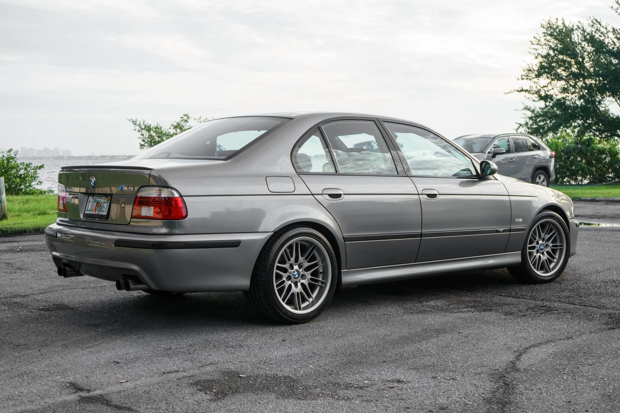 Sterling Grey - BMW M5 (E39) (E39) - carpaints.co